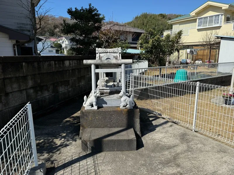 お稲荷様　斫り工事  神奈川県